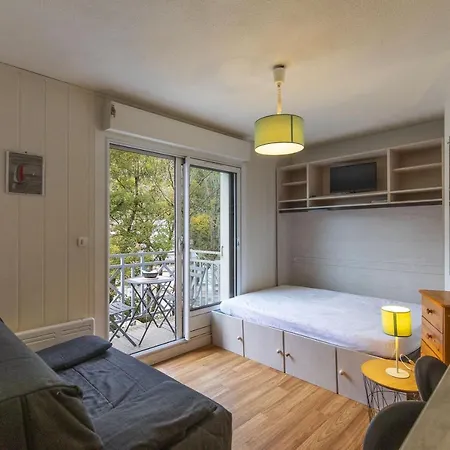 Valange - Vue Sur La Montagne *